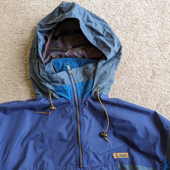 Gerry Small Pullover with Hooded Jacket - Picture 5 of 16